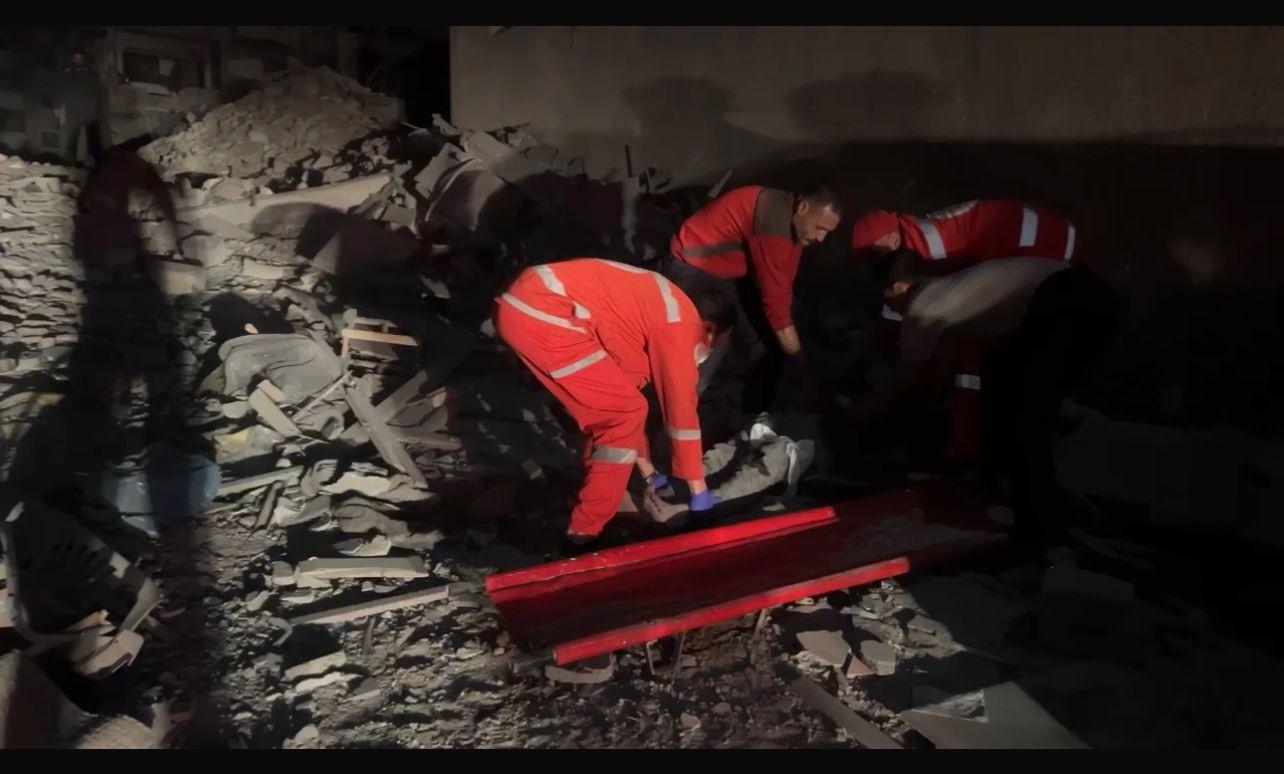 شهداء وجرحى في قصف إسرئيلي استهدف خياما لنازحين في خانيونس جنوب قطاع غزة